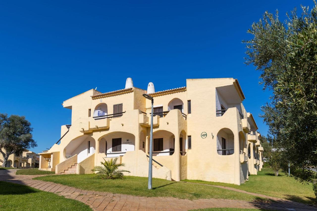 Lovely One Bedroom Apartment In Alvor Exterior foto